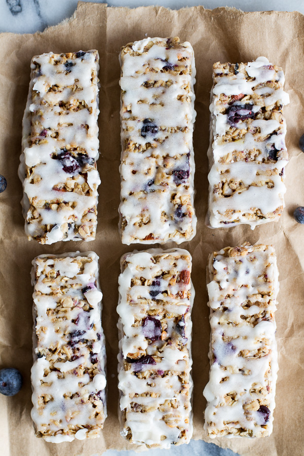 Blueberry-Vanilla-Greek-Yogurt-Granola-Bars-11